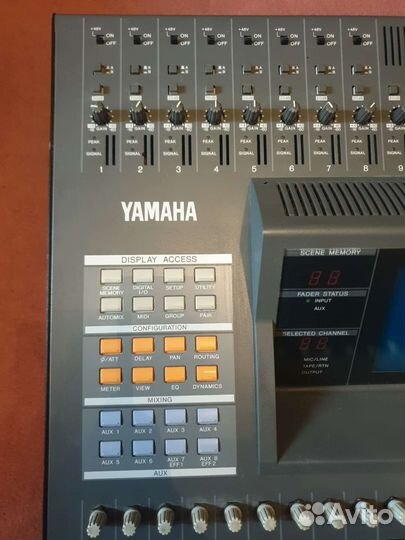 Цифровой микшерный пульт Yamaha 02R