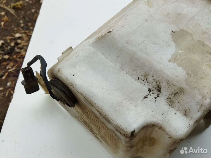 Бачок омывателя лобового стекла Кия Карнивал 2006