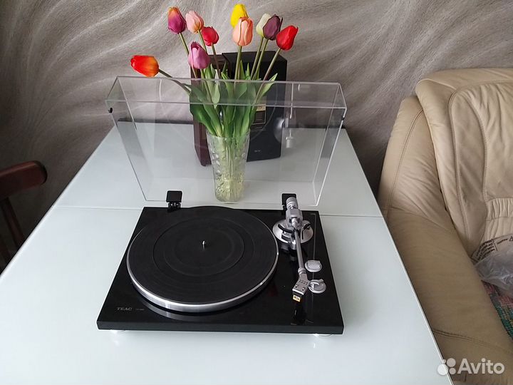 Проигрыватель виниловых грампластинок teac TN-300