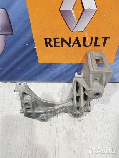 Кронштейн крепление навесного оборудования площадк