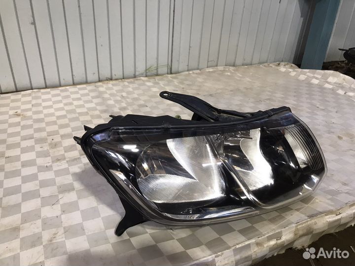 Фара передняя правая LADA Largus рест арт414