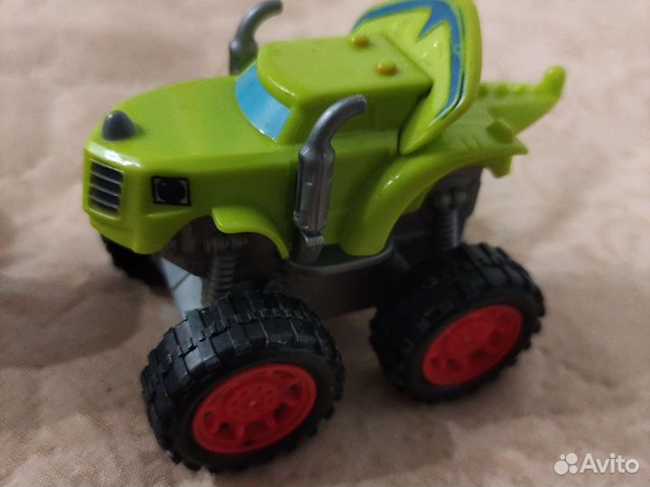 Внедорожник игрушка вспыш