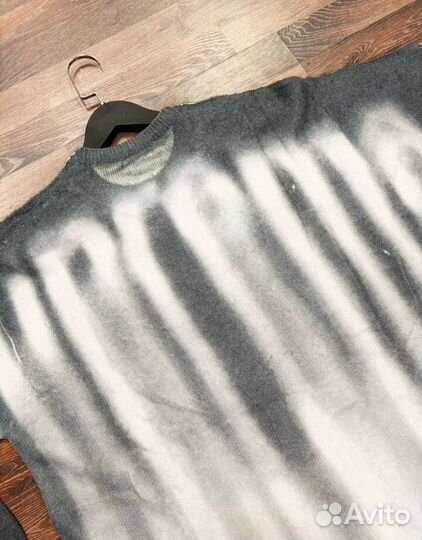 Свитер supreme blurred logo sweater