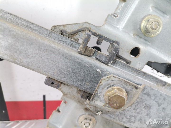 Стеклоподъемник для Volkswagen Golf 3