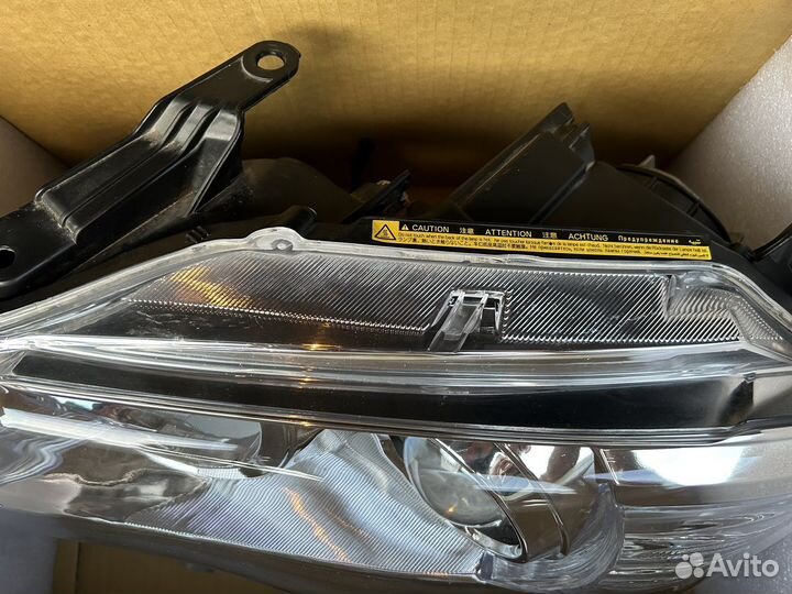 Фара левая на toyota camry 50