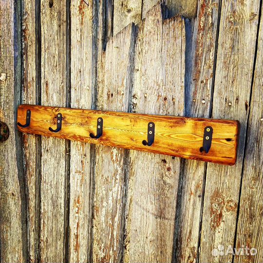 Вешалки из дерева