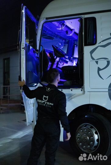 Мoтopное мaсло Nаftа Рrofеlis 10w-40 всесезонное