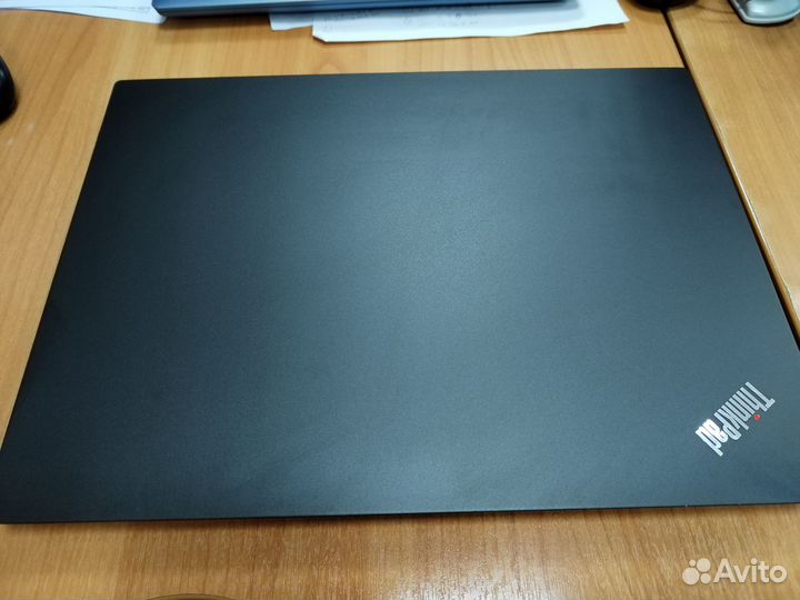 Ноутбук Lenovo E490