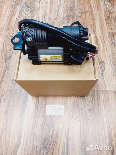 Компрессор Jeep Grand Cherokee WK2 68041137AD