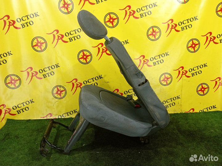 Сидение заднее левое Toyota Funcargo NCP20-0199528