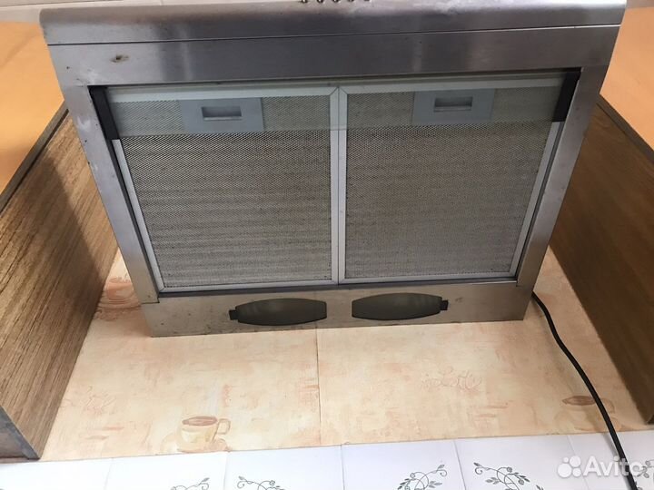 Кухонная вытяжка бу 60