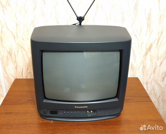 Телевизор цветной малогабаритный Panasonic TC-14S1