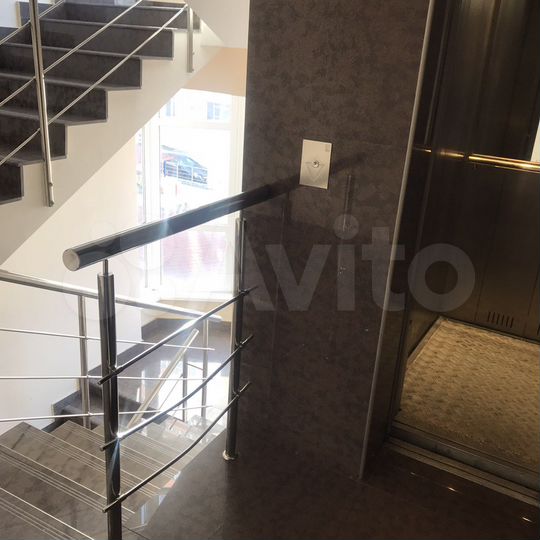 4-к. квартира, 98 м², 5/9 эт.