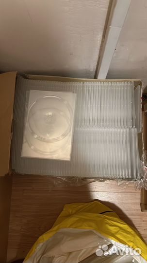 Диски и коробочки для дисков