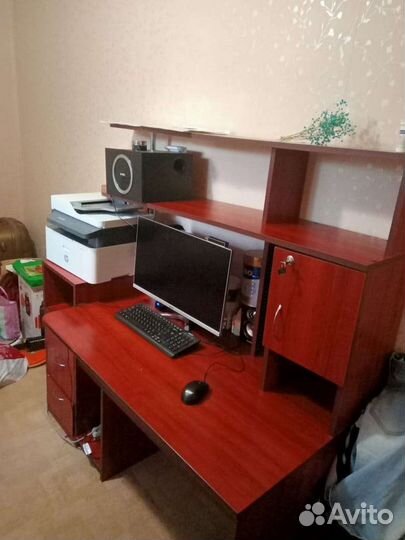 Компьютерный стол