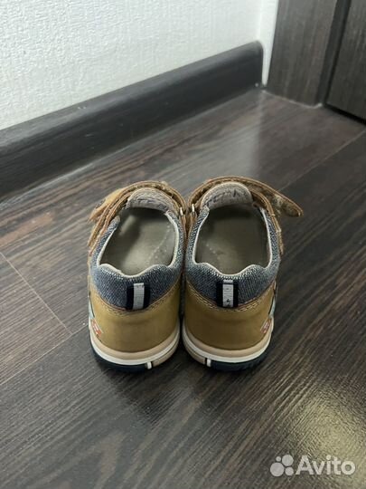 Сандалии на мальчика