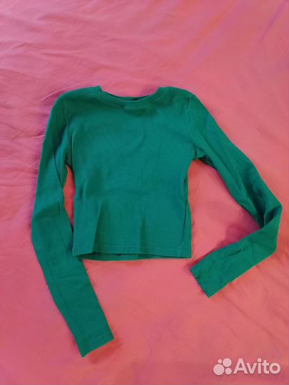 Кроп топ с длинным рукавом в рубчик