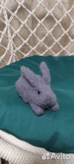 Игрушки из шерсти ручной работы. Кролик