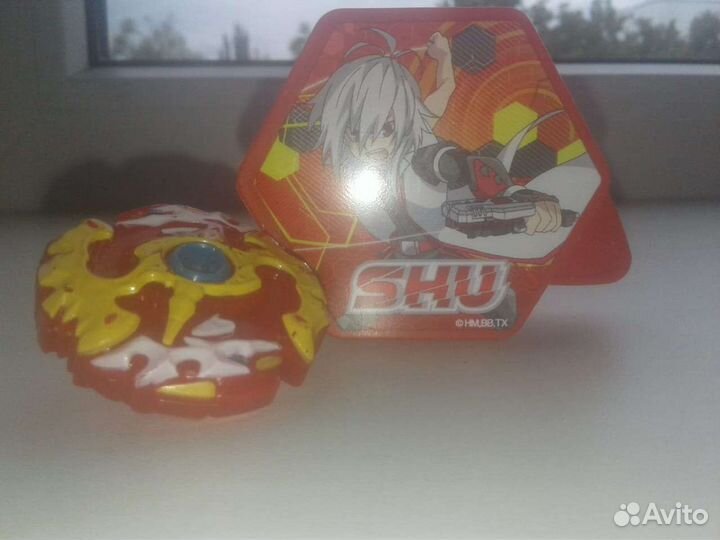 Шар с игрушками