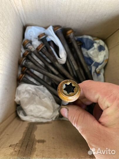 Болты гбц mercedes 6.3 AMG 156 мотор