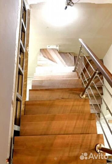 Лестничиный металлокаркас