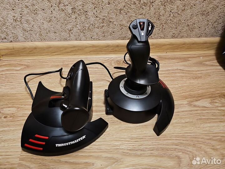 Джойстик для авиасимуляторов ThrustMaster