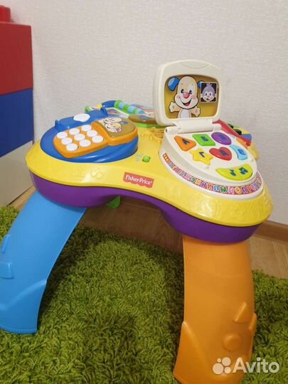 Развивающий столик fisher price