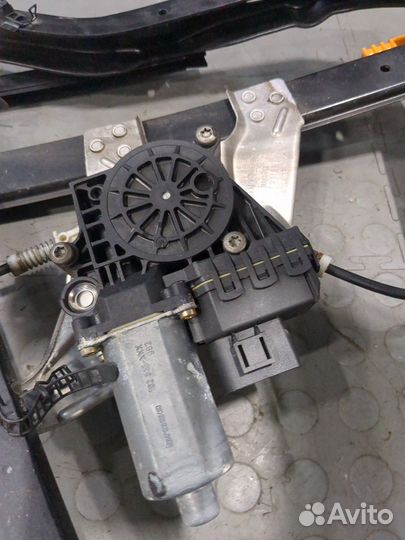 Стеклоподъемник электрический Audi A6 (C5), 2001