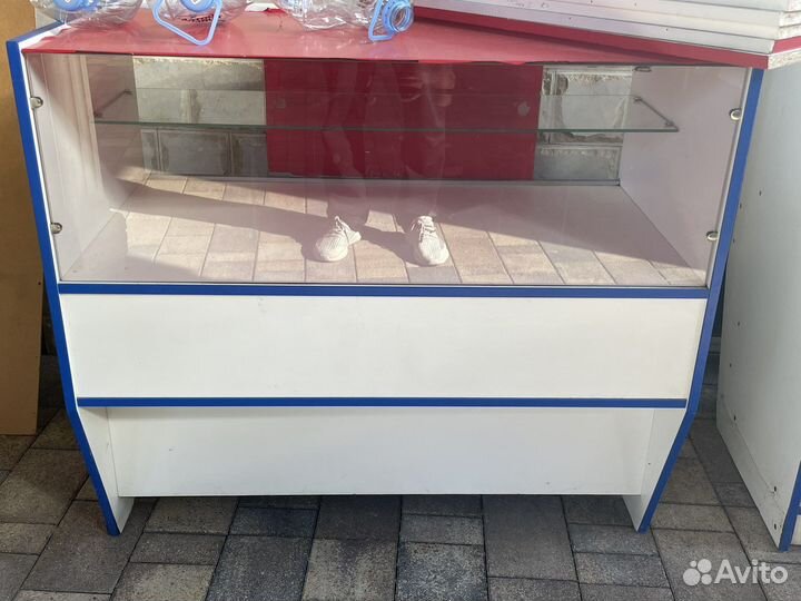 Прилавок стекляный