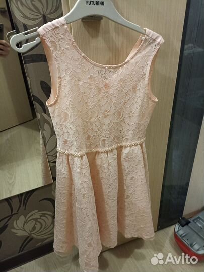 Нарядное платье 140