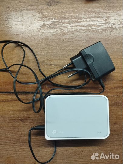 Коммутаторы D-Link DES-1008D и TP-Link TL-SF1005D