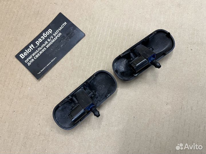 Форсунки омывателя с обогревом 5M0955986C VAG