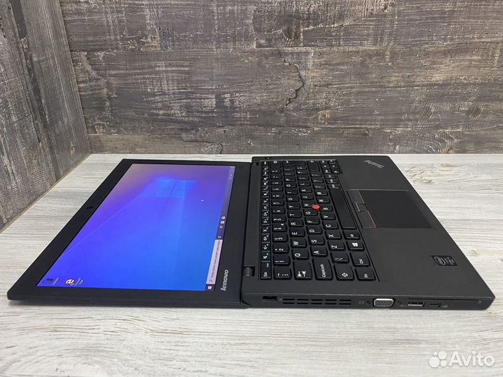 Легкий ноутбук Lenovo для работы и учебы
