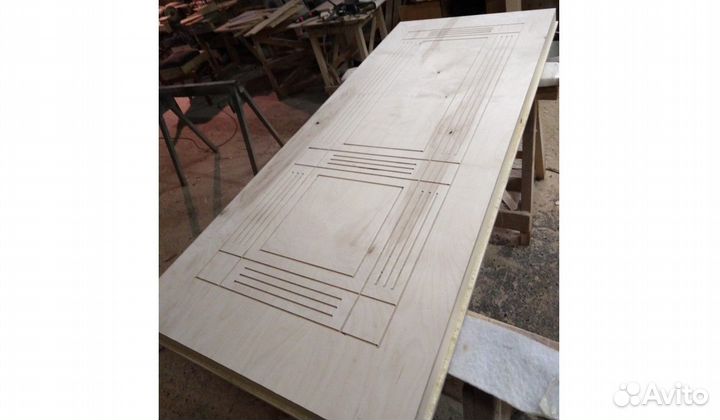 Входная дверь из массива дерева. М15