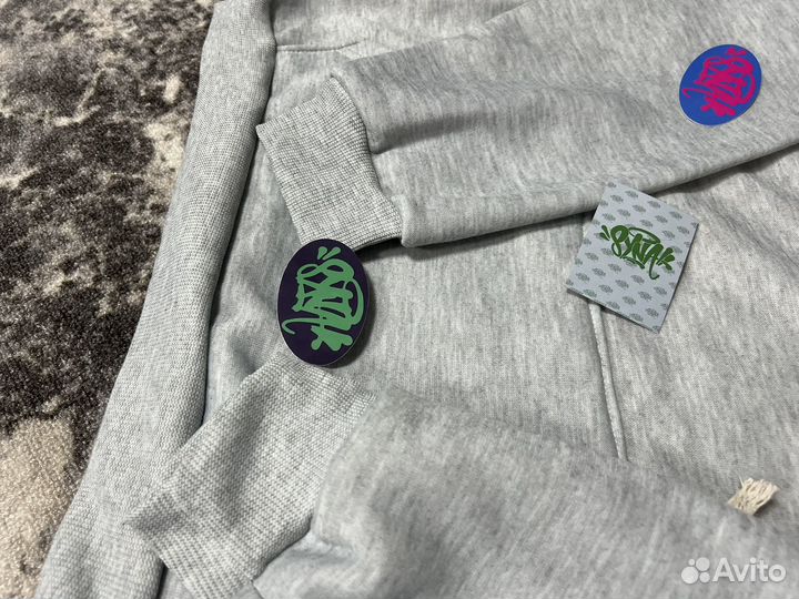 Худи Synaworld x central cee