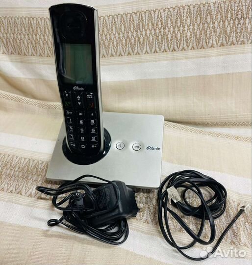 Радиотелефон с определителем Ritmix RT-200D