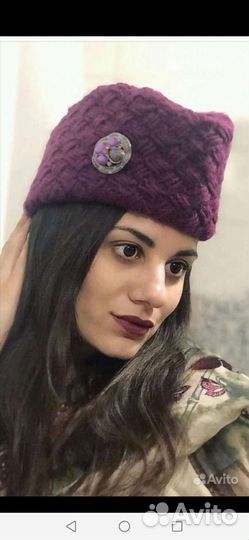 Шапка пилотка вязаная