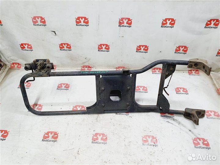 Крепление запасного колеса Nissan Terrano lbyd21