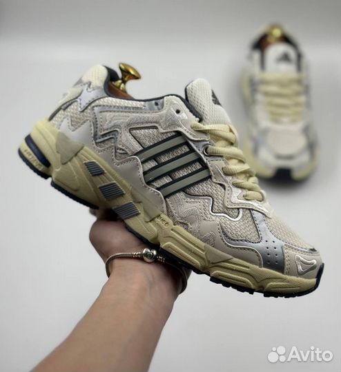 Кроссовки Adidas Bad Bunny Response CL w-2867