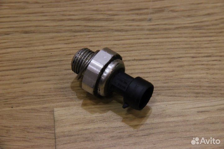 Датчик давления масла GMT800