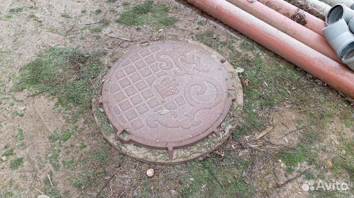 Трубы и люк