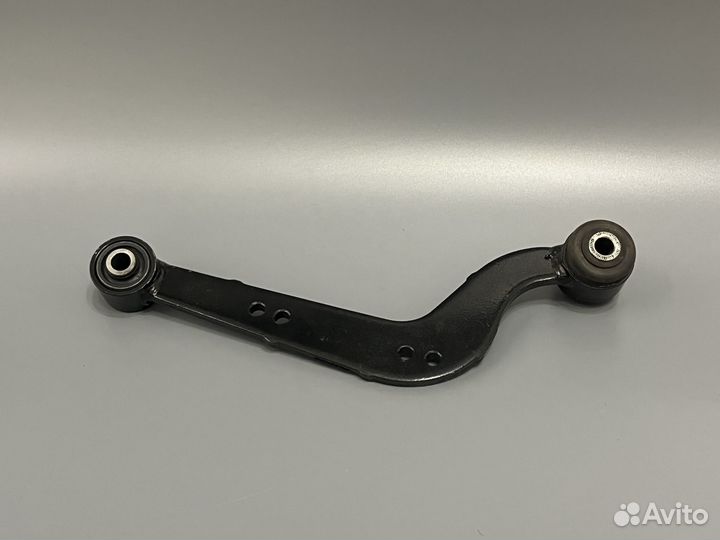 Рычаг верхний задний правый Toyota Rav-4