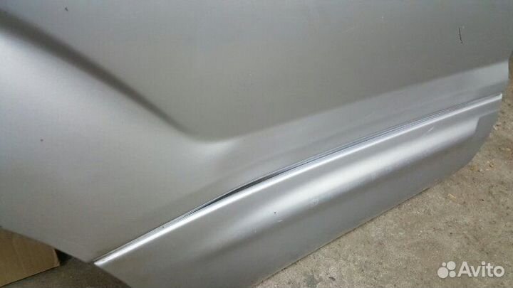 Дверь задняя правая Subaru Forester SG5 EJ205 04