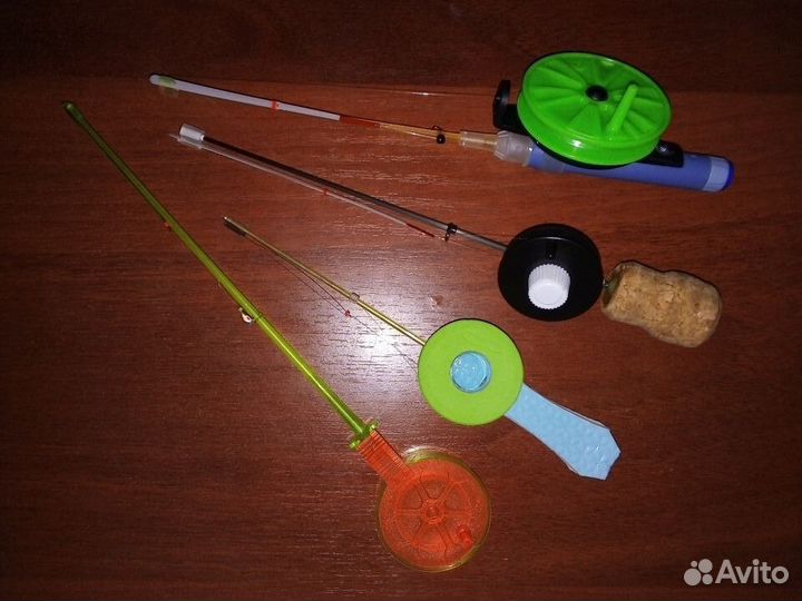 Зимние удочки для ловли на безмотылку и шарманку