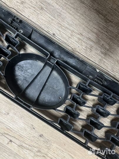 Решетка радиатора Toyota Rush