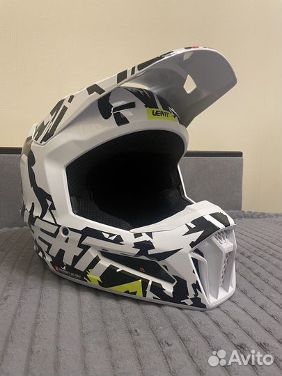 Мотошлем Leatt