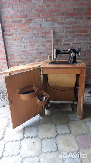 Швейная машинка