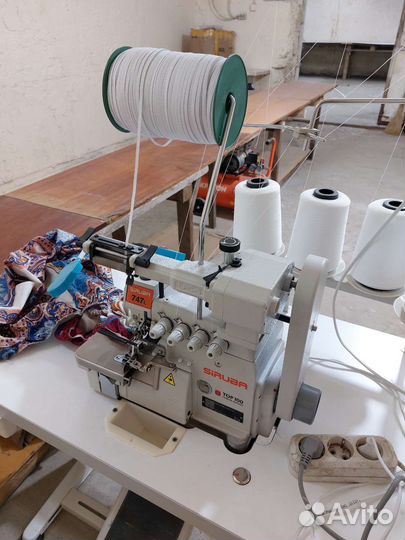 Оверлок промышленный SiRUba Top 100