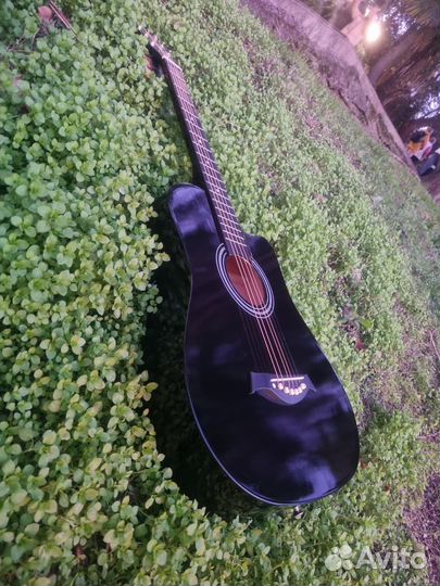 Гитара акустическая не игранная