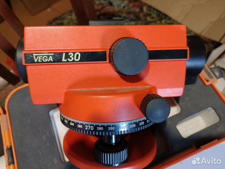 Нивелир оптический